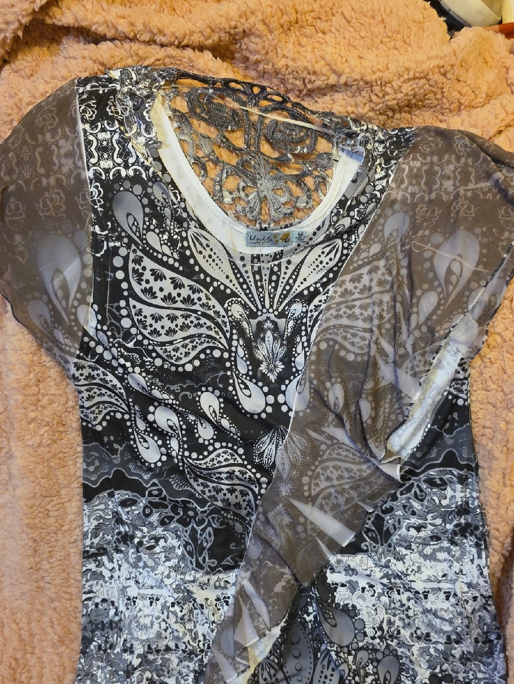 Luscious Lace-Back Black & White Paisley Short-Sleeve Top